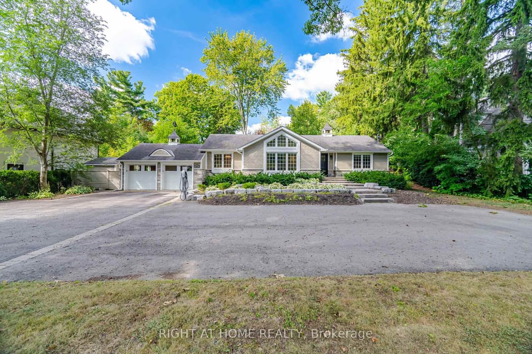 1037 Lakeshore Road, Oakville