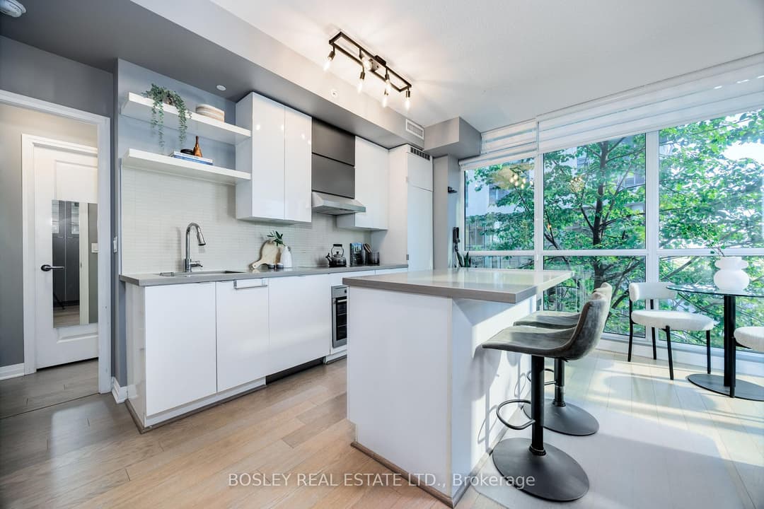 60 Annie Craig Drive Unit 215, Liberty Village / Parkdale / South Parkdale