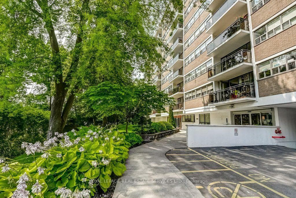 212 Kerr Street Unit 404, Oakville