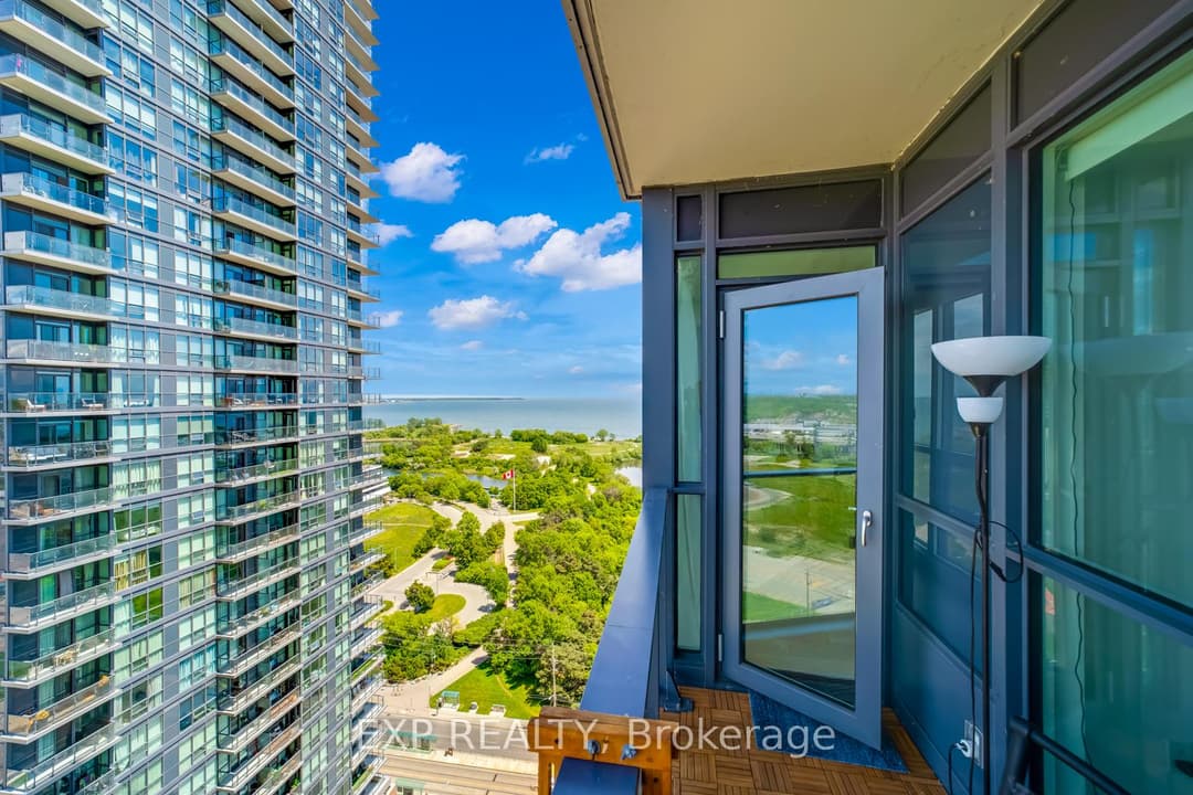 2212 Lake Shore Boulevard Unit 2509, Liberty Village / Parkdale / South Parkdale