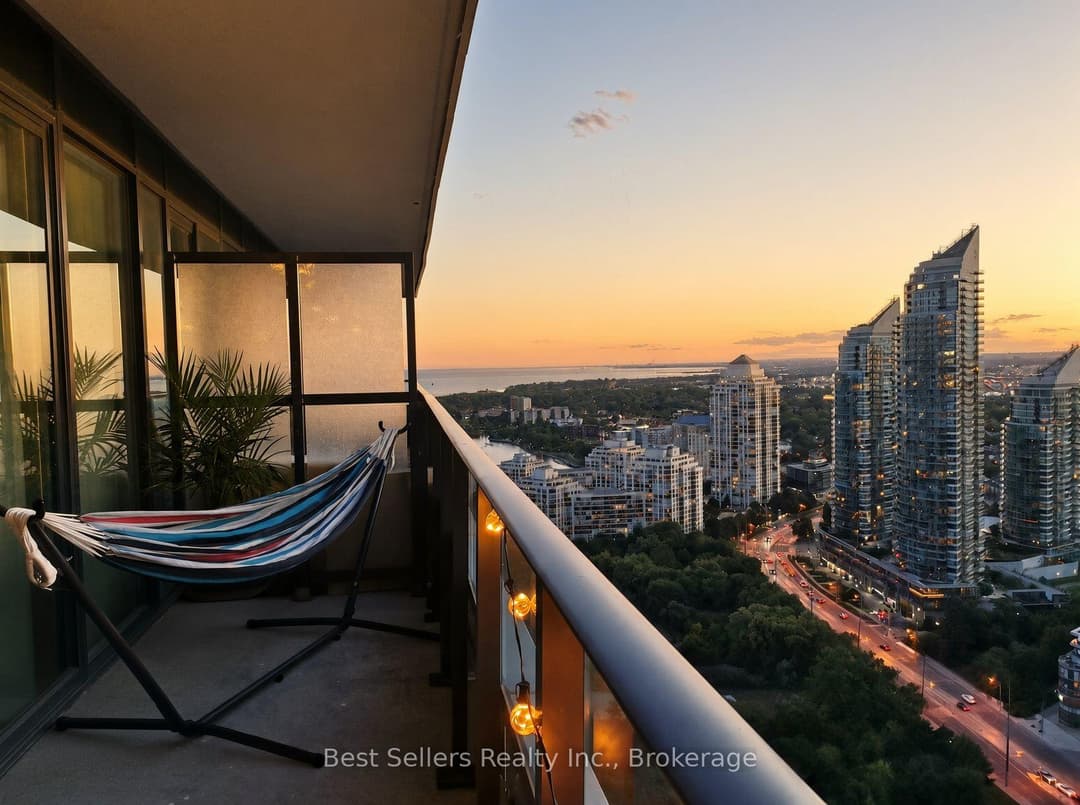 20 Shore Breeze Drive Unit 3103, Liberty Village / Parkdale / South Parkdale