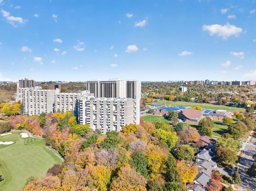284 Mill Road Unit E21, Etobicoke (Islington / Rexdale)