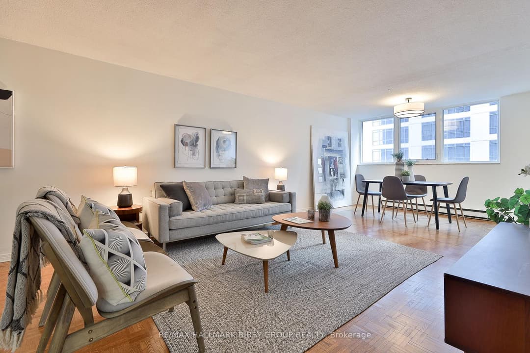 360 Bloor Street Unit 1007, Rosedale / Moore Park