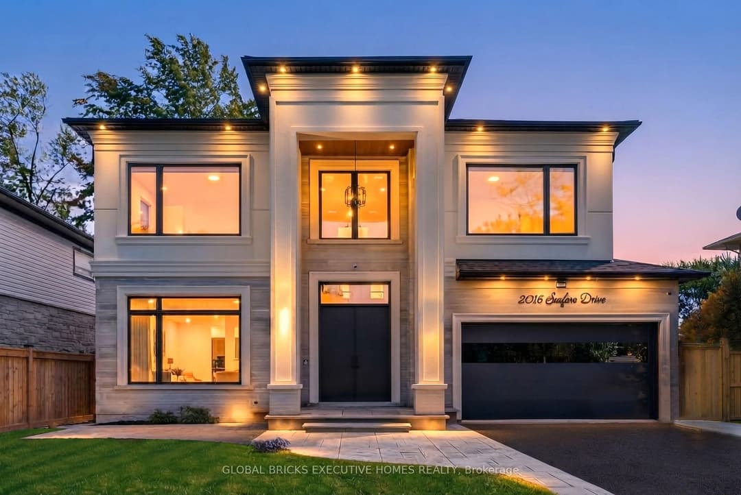 2016 SEAFARE Drive, Oakville
