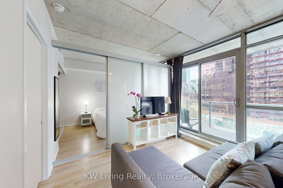 375 King Street Unit 801, Downtown Toronto / Waterfront
