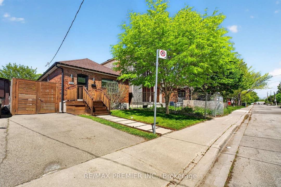 154 Fifth Street, Liberty Village / Parkdale / South Parkdale