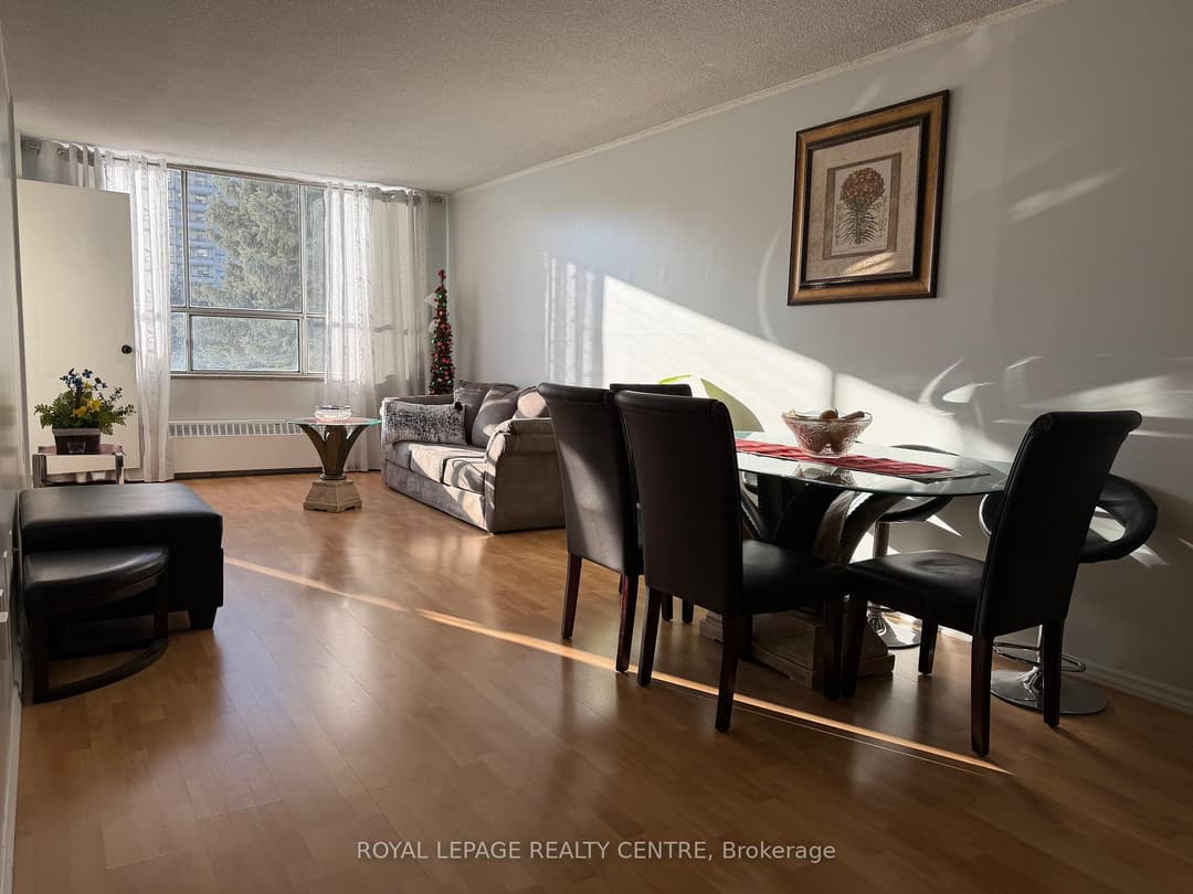 340 Dixon Road Unit 209, Etobicoke (Kingsview Village / Humber Heights)