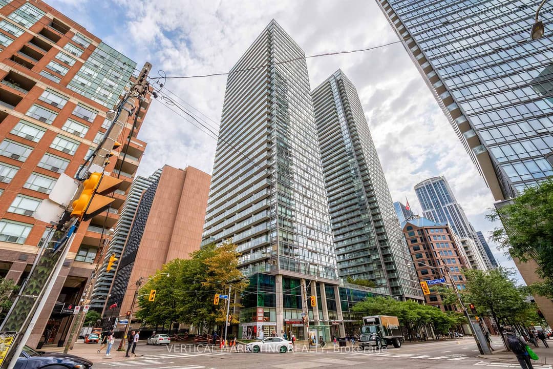 37 Grosvenor Street Unit 2010, Downtown Toronto / Waterfront