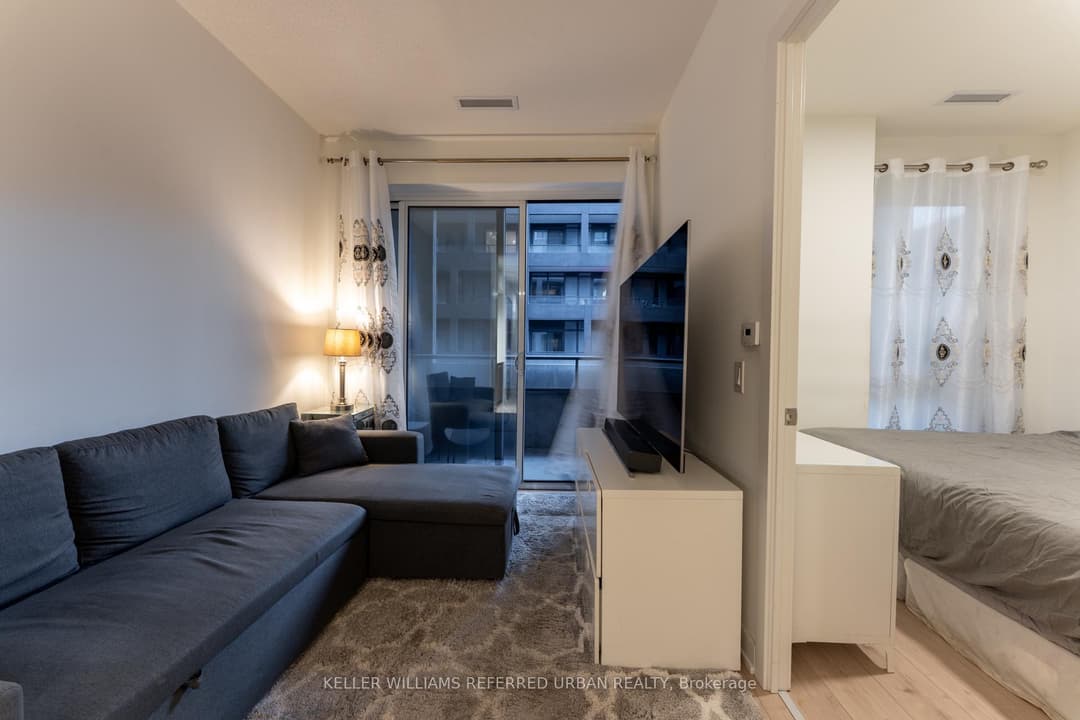 9 Tecumseth Street Unit 206, Downtown Toronto / Waterfront