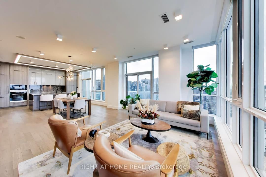 30 Nelson Street Unit PH102, Downtown Toronto / Waterfront