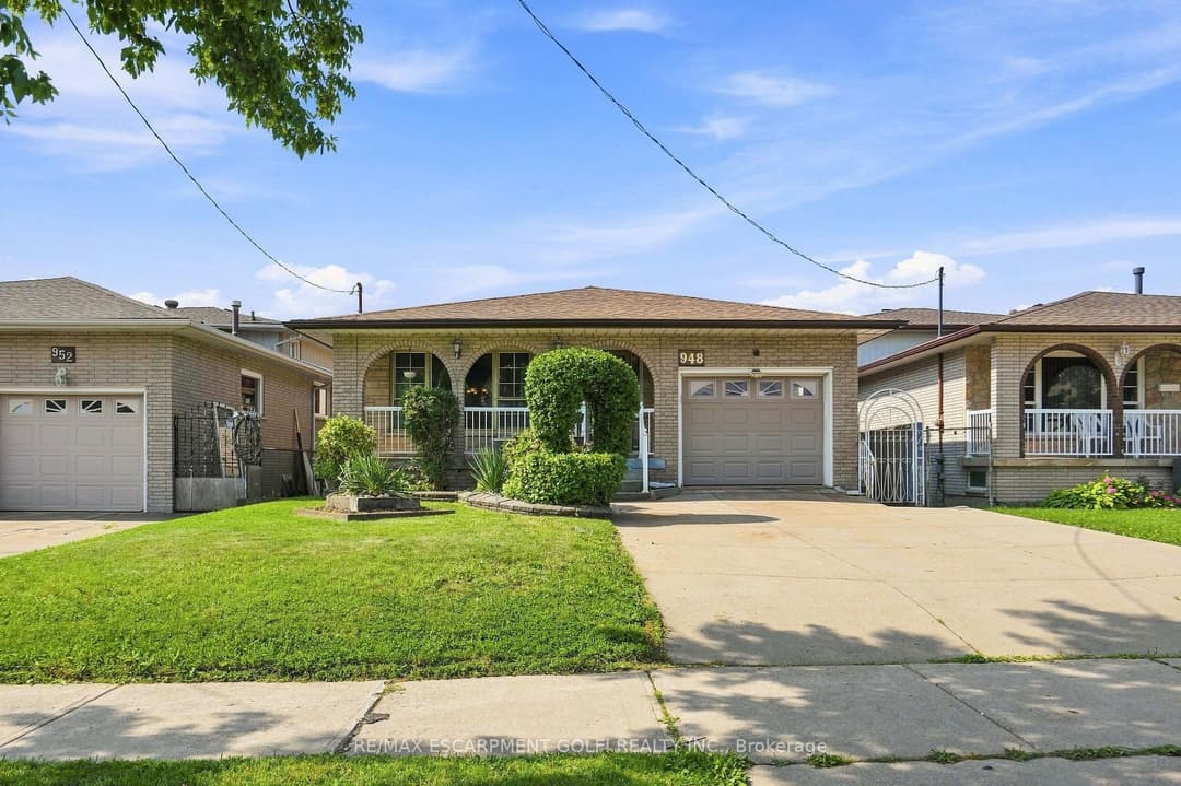 948 Stone Church Road, Hamilton
