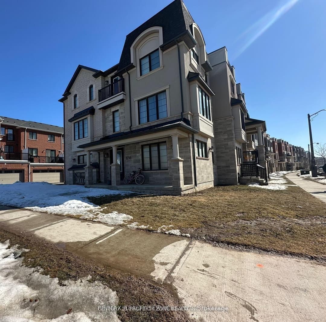 1216 Wheat Boom Drive, Oakville