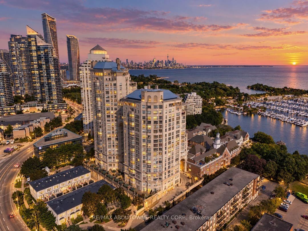 2287 Lake Shore Road Unit 301, Liberty Village / Parkdale / South Parkdale