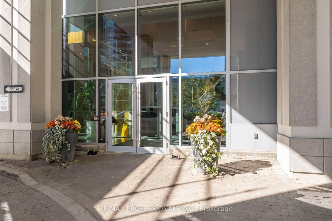 16 Brookers Lane Unit 901, Liberty Village / Parkdale / South Parkdale