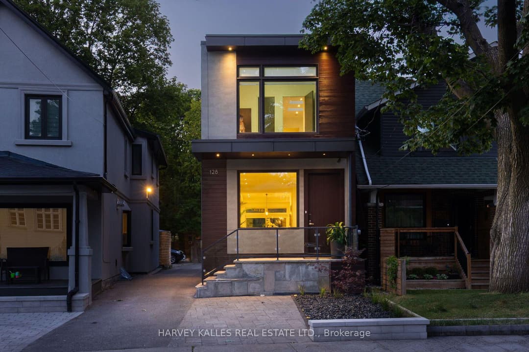 128 Montgomery Avenue, Forest Hill / Deer Park