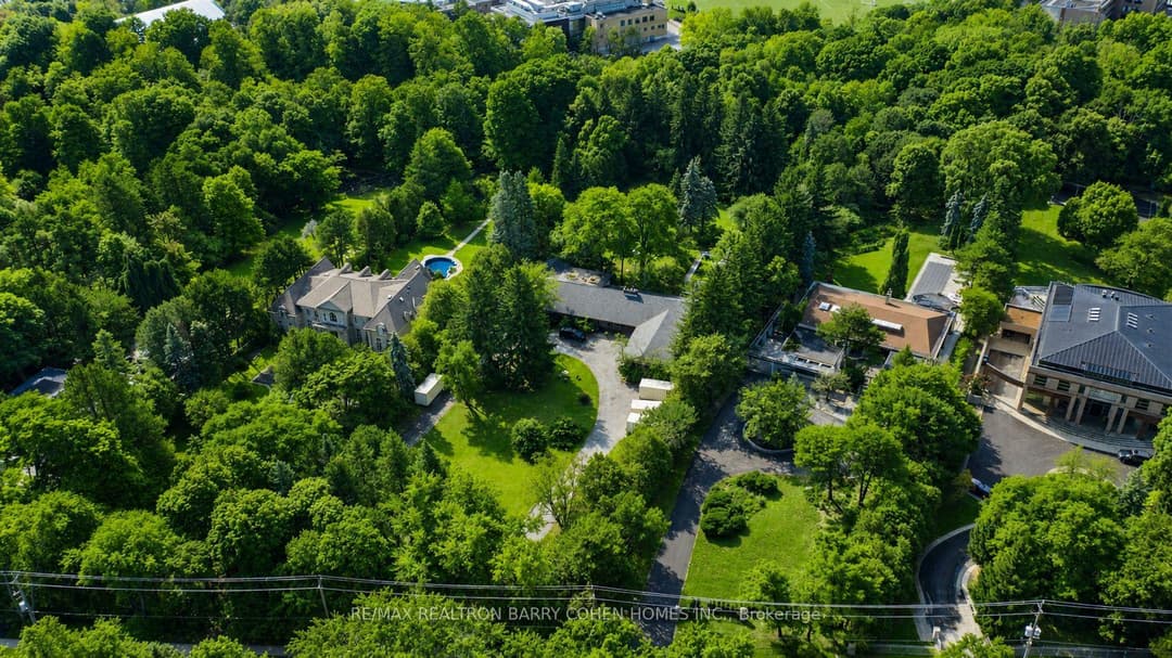 14 Park Lane Circle, Bridle Path / York Mills / Hoggs Hollow