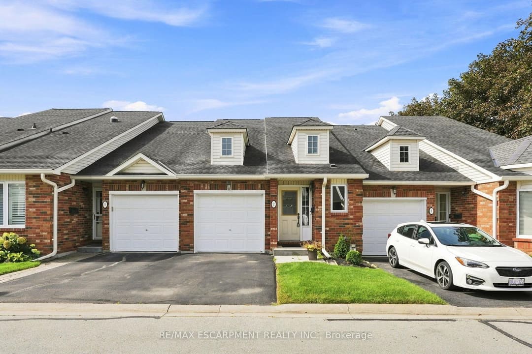 222 FELLOWES Crescent Unit 2, Hamilton