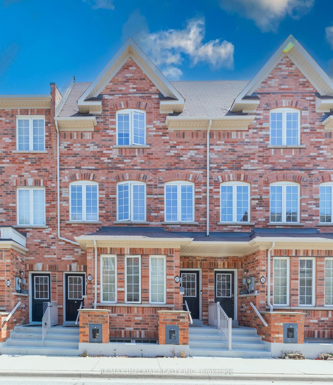 37 Carnahan Terrace, The Beaches / Upper Beaches