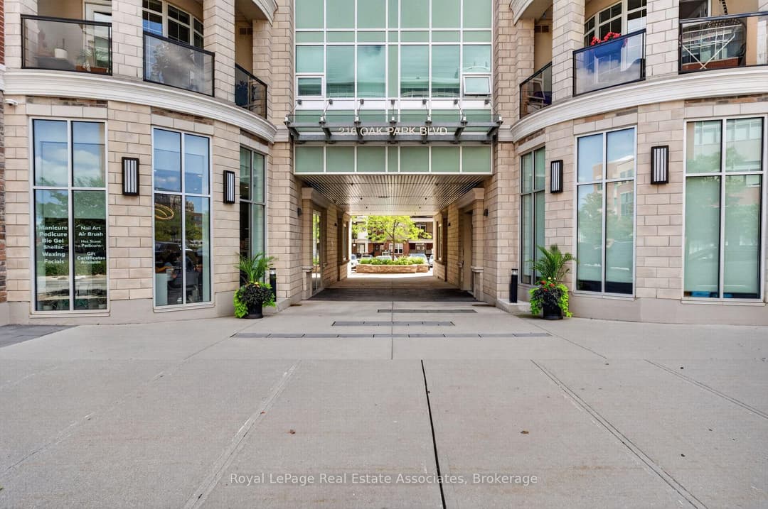 216 Oak Park Boulevard Unit 214, Oakville