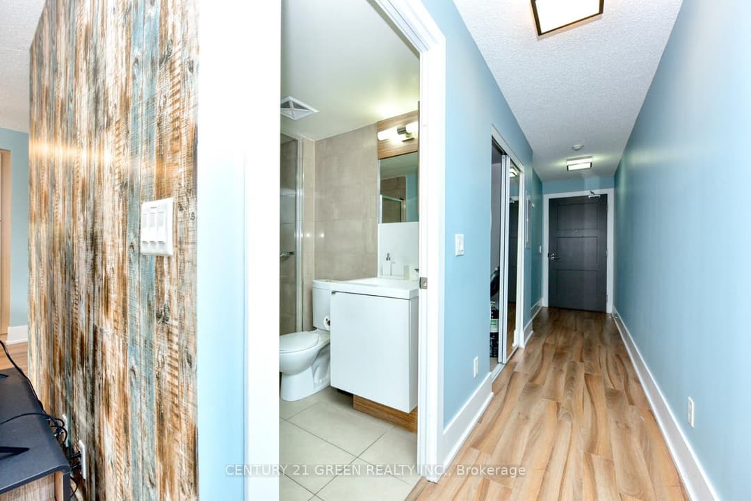 300 Front Street Unit 1014, Downtown Toronto / Waterfront
