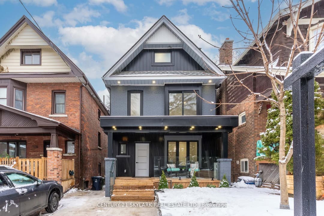 208 Gainsborough Road, The Beaches / Upper Beaches