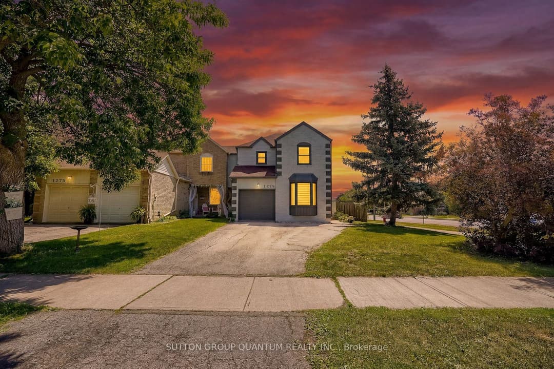 1279 Hedgestone Crescent, Oakville