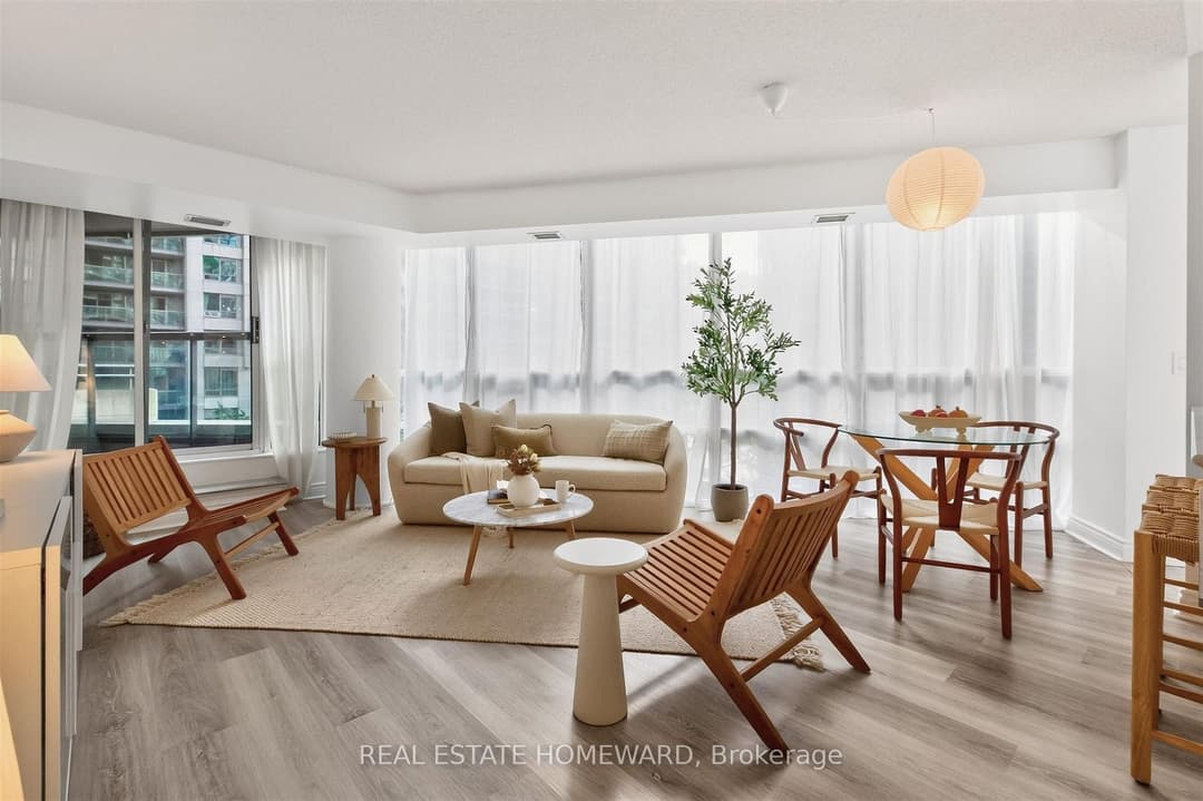30 Grand Trunk Crescent Unit 311, Downtown Toronto / Waterfront