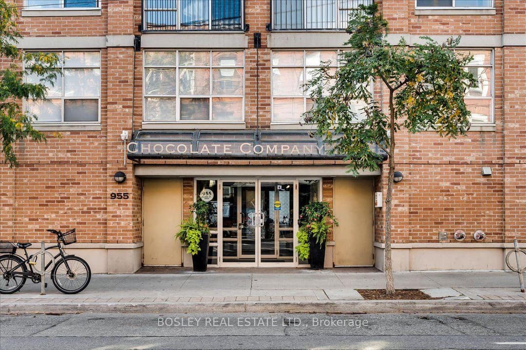 955 Queen Street Unit 116, Downtown Toronto / Waterfront