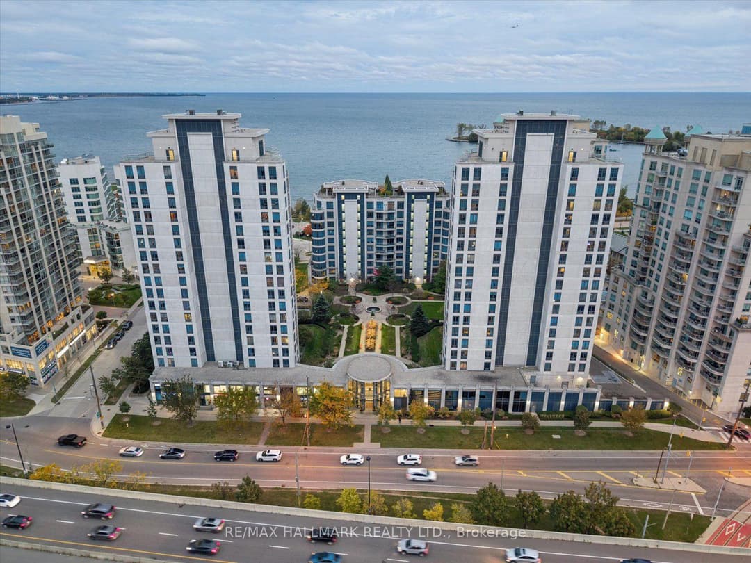 2087 Lake Shore Boulevard Unit 105, Liberty Village / Parkdale / South Parkdale