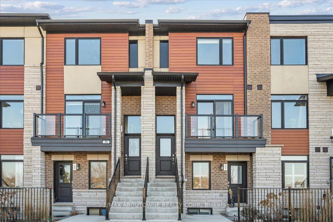 590 North Service Road Unit 31, Hamilton