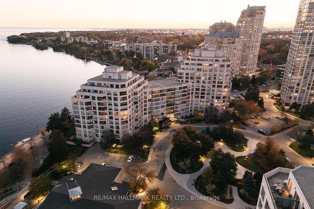 2267 Lakeshore Boulevard Unit 707, Liberty Village / Parkdale / South Parkdale