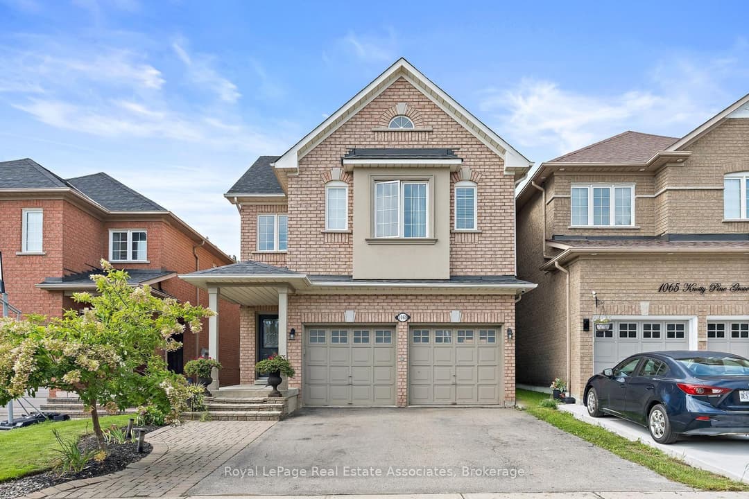 1069 Knotty Pine Grove, Mississauga