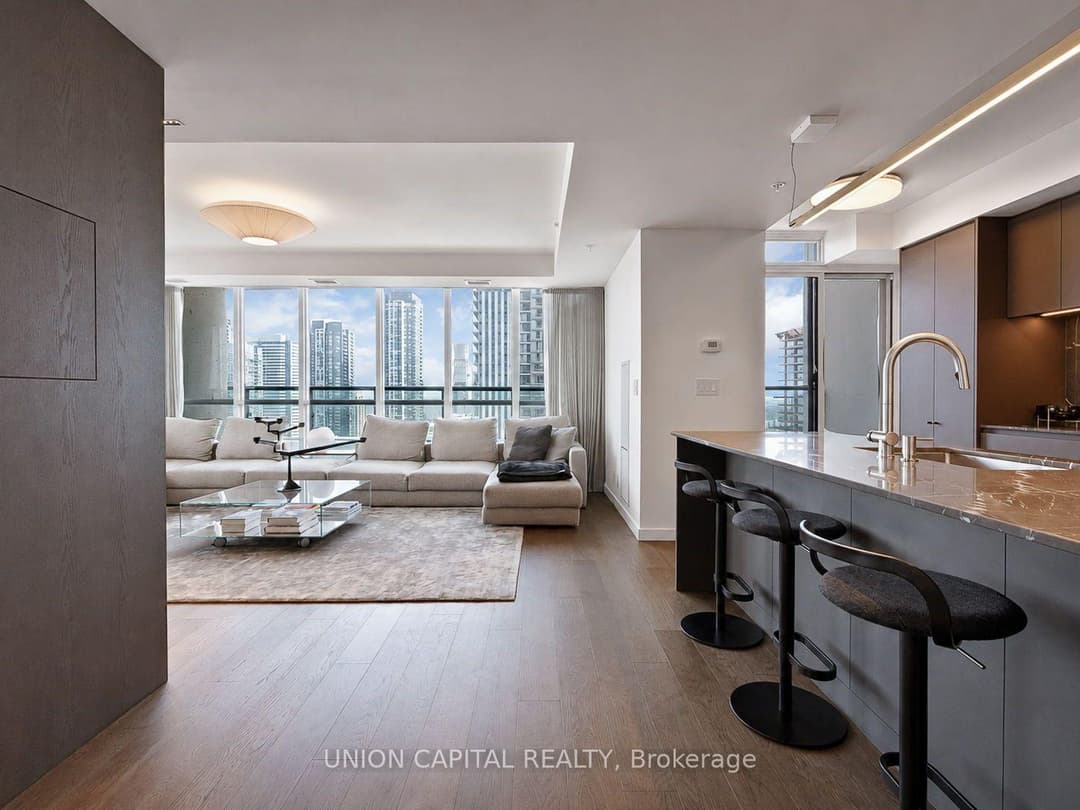 3985 Grand Park Drive Unit 2706, Mississauga