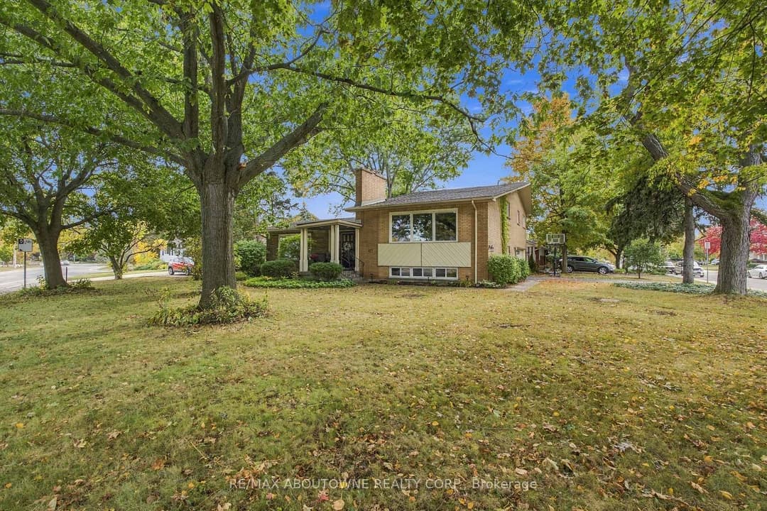 Virtual tour of 617 Scenic Drive, Hamilton