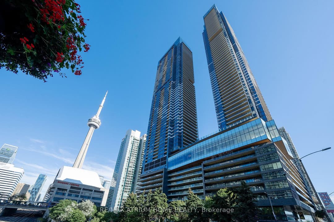 3 Concord Cityplace Way Unit 4510, Downtown Toronto / Waterfront