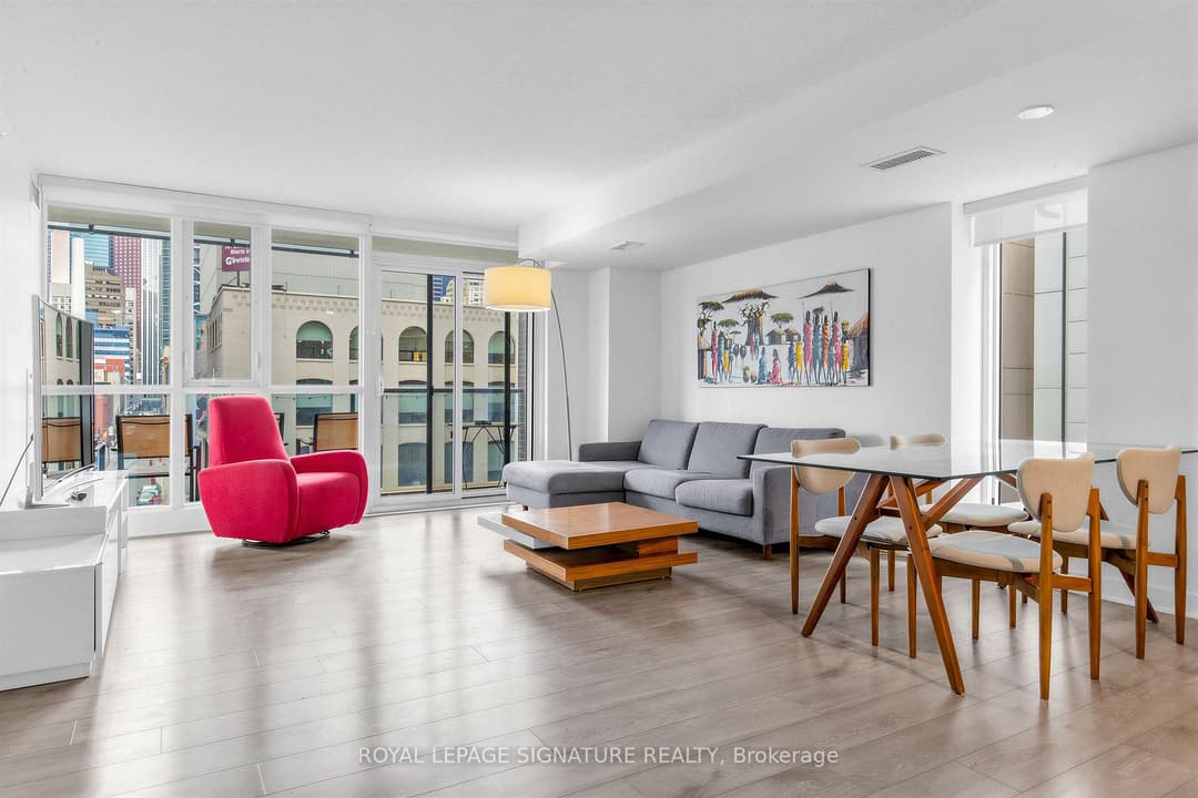295 Adelaide Street Unit 414, Downtown Toronto / Waterfront