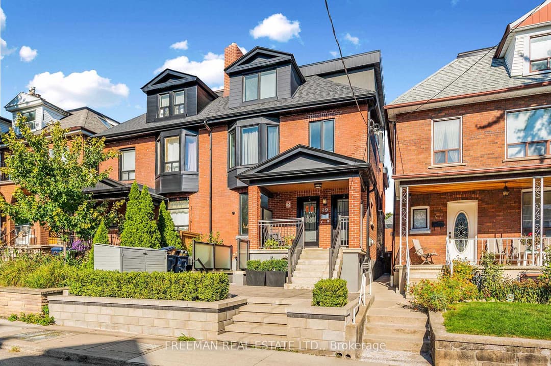 49 Beatrice Street, Downtown Toronto / Waterfront