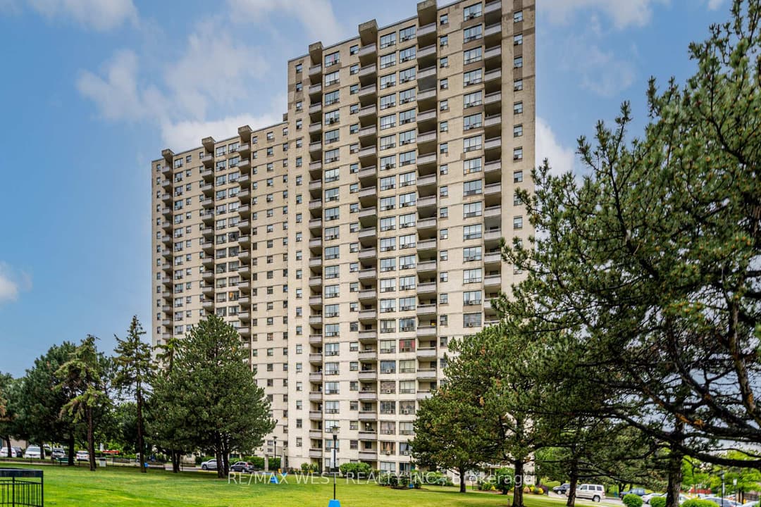 390 Dixon Road Unit 2309, Etobicoke (Kingsview Village / Humber Heights)