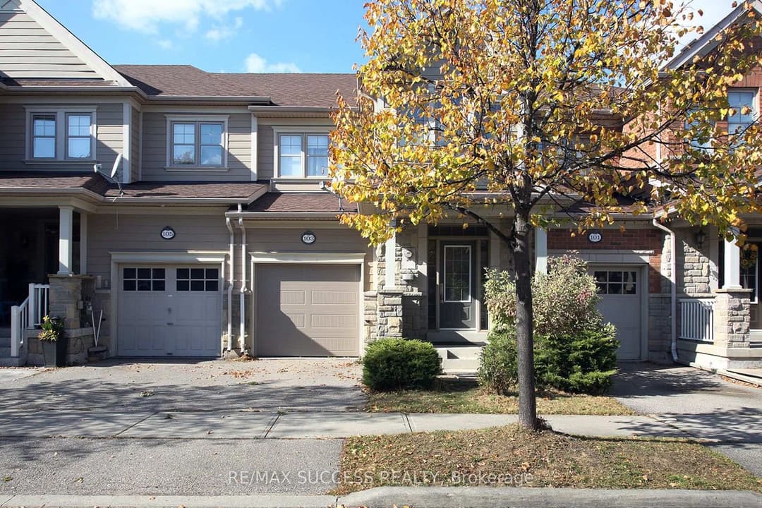103 Donovan Heights, Milton