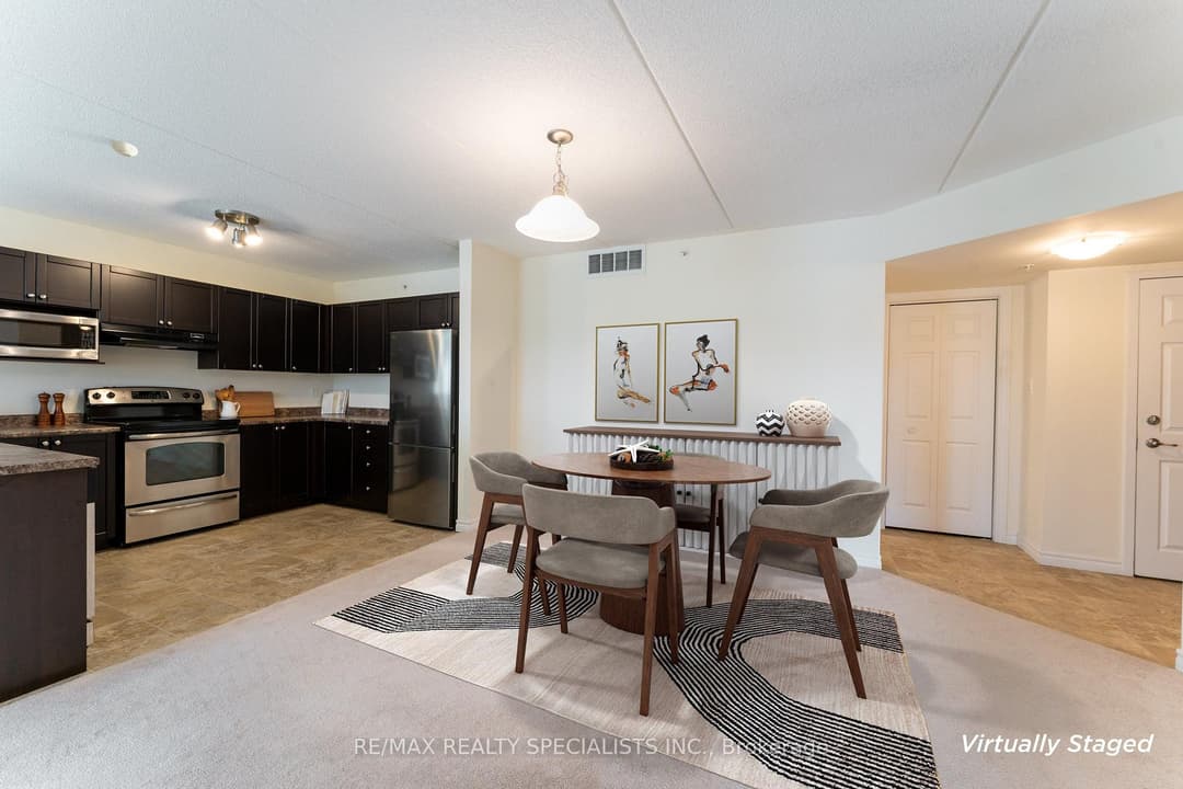 1340 MAIN Street Unit 313, Milton