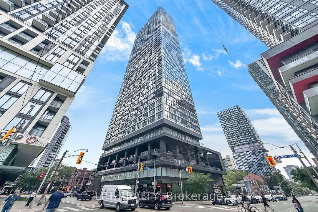 181 Dundas Street Unit 807, Regent Park / Cabbagetown / St. James Town