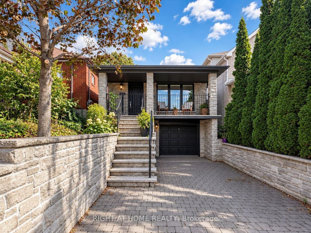 497 Northcliffe Boulevard, Forest Hill / Deer Park