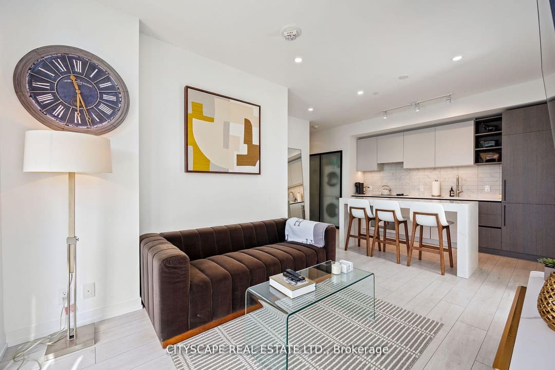 55 Mercer Street Unit 1802, Downtown Toronto / Waterfront