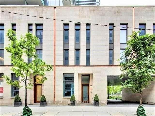 1082 Bay Street, Downtown Toronto / Waterfront