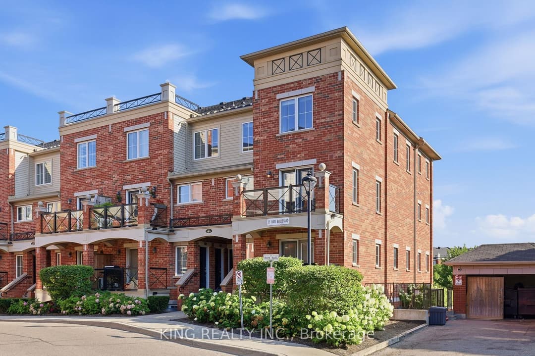 35 Hays Boulevard Unit 8, Oakville