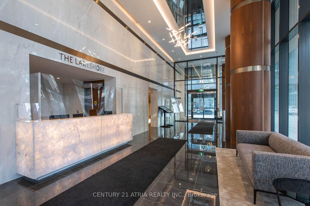 19 Bathurst Street Unit 3306, Downtown Toronto / Waterfront