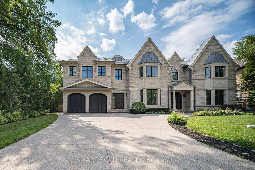 9 Saintfield Avenue, Bridle Path / York Mills / Hoggs Hollow