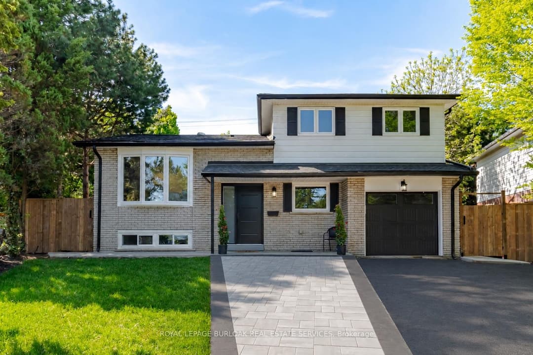 1379 Christina Court, Burlington