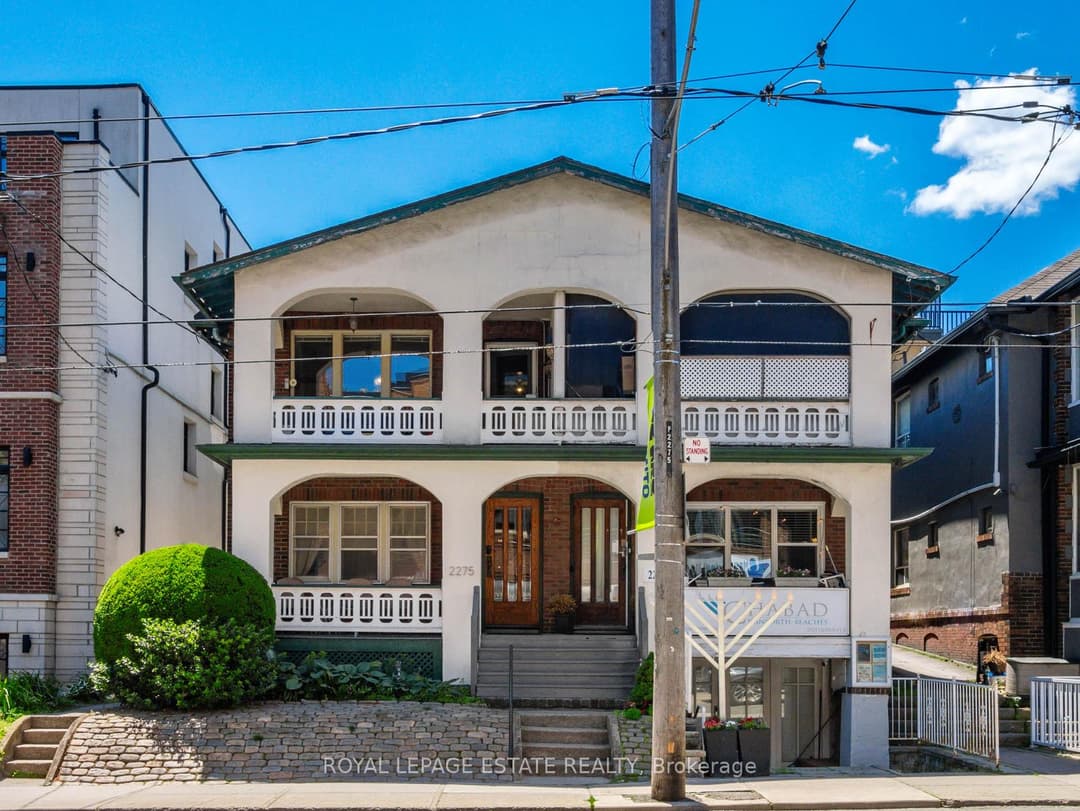 2275 Queen Street, The Beaches / Upper Beaches