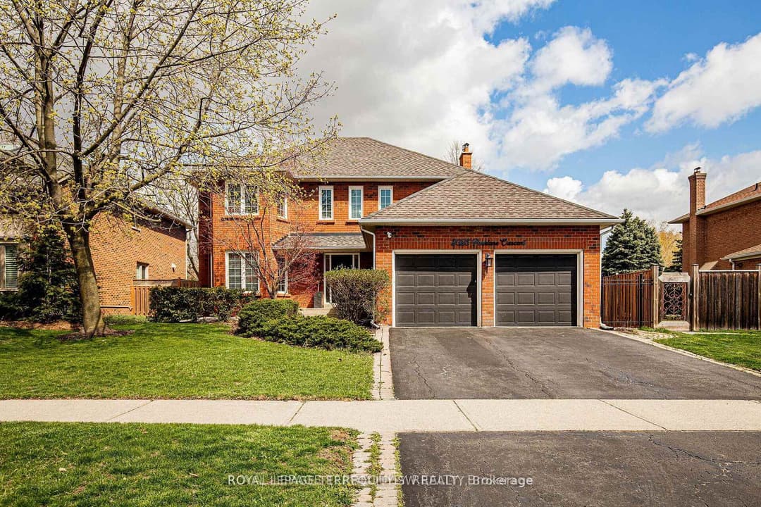 2025 Parklane Crescent, Burlington